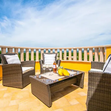 Tatil Evi Ferienvilla Mile Fuer 10 Personen In *